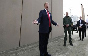 دیوار مرزی ترامپ هم بی فایده شد + فیلم