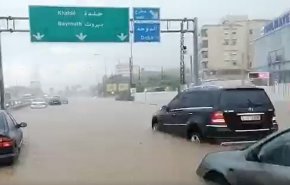 أمطار غزيرة تجتاح لبنان + صور 