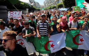الجزایر در شب انتخابات شاهد تظاهرات علیه انتخابات است
