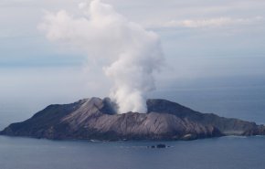 عدد ضحايا بركان نيوزيلندا يرتفع إلى 8 قتلى