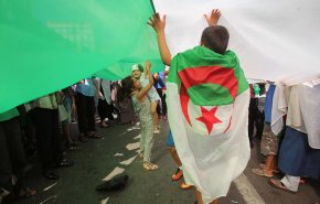کشمکش های انتخاباتی در الجزایر و مخالفت گسترده با عناصر بوتفلیقه + فیلم