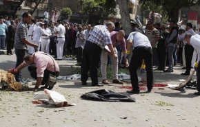 إصابة 4 مصريين إثر انفجار 