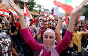 تظاهرات «نه به فتنه طایفه ای و جنگ داخلی» در لبنان برگزار شد
