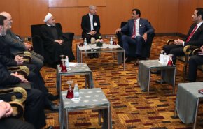 دیدار روحانی و امیرقطر در حاشیه اجلاس کوالالامپور/ تاکید بر توسعه روابط تهران - دوحه در همه زمینه ها