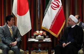 الرئيس روحاني يلتقي رئيس وزراء اليابان