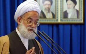 خطيب جمعة طهران يحذر من مؤامرات اعداء العالم الاسلامي