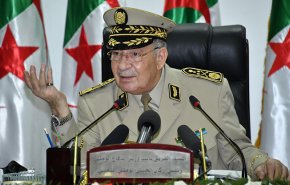 وفاة قائد أركان الجيش الجزائري قايد صالح بأزمة قلبية