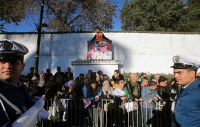 فیلم | خشم مردم الجزایر از استعمار فرانسه/ فرار سفیر فرانسه از مراسم خاکسپاری فرمانده ارتش الجزایر