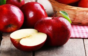 التفاح دواء سحري لإزالة سموم الجسم
