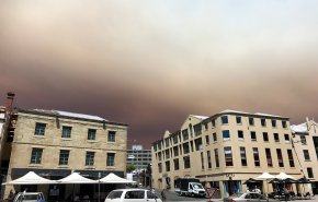 اخلاء بلدتين في أستراليا مع خروج حرائق الغابات عن السيطرة 