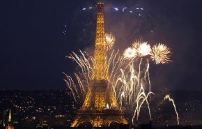 مقتل شخص وإصابة نحو 20 آخرين في فرنسا جراء الألعاب النارية