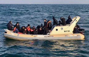فرنسا: مهاجرو بحر المانش ازدادوا 4 أضعاف خلال العام الماضي