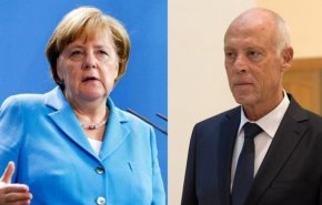 الرئيس التونسي والمستشارة الألمانية يشددان على الحل السلمي للأزمة الليبية
