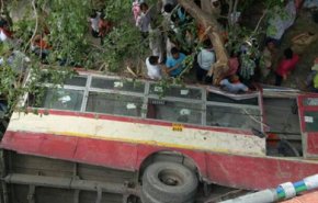عشرات القتلى والجرحى جراء حريق بحافلة ركاب شمال الهند
