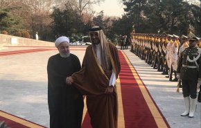 الرئيس روحاني يستقبل امير قطر رسميا