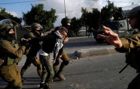 الاحتلال يعتقل 4 فلسطينيين بذريعة 'التسلل من غزة'