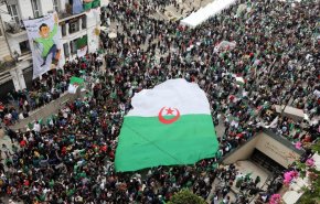 دعوات للحوار في الجزائر.. هل يفك الرئيس الجزائري عقدة الحراك ؟