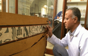 أكثر من 200 قطعة أثرية تصل المتحف المصري الكبير