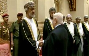 سلطان عمان يرسل اول رسالة للأسد... ماذا جاء فيها؟