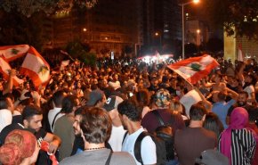 جولة جديدة من المواجهات بين المتظاهرين والأمن وسط بيروت