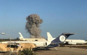 نقض آتش بس لیبی با حمله موشکی نیروهای حفتر به فرودگاه طرابلس