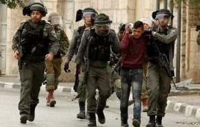 قوات الإحتلال تعتقل 17 فلسطينياً في الضفة الغربية
