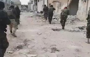 مشاهد جديدة للحظة دخول الجيش السوري الى معرة النعمان