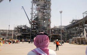عربستان سعودی حملات موشکی به تأسیسات نفتی آرامکو را تأیید کرد
