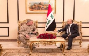 دیدار و گفت وگوی صالح با رئیس ستاد فرماندهی مرکزی ارتش آمریکا 