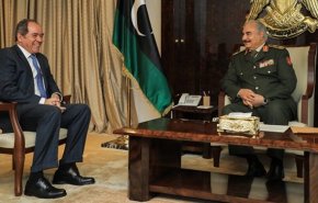 دیدار وزیر خارجه الجزائر با فرمانده نیروهای شرق لیبی