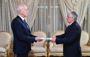 السفير الايراني الجديد يقدم اوراق اعتماده للرئيس التونسي 