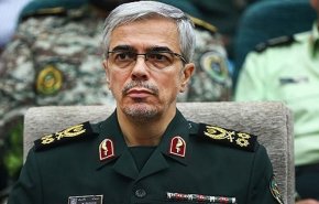 اللواء باقري: إنجازات المدافعين عن سماء البلاد مدعاة لشموخ الإيرانيين