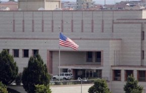 السفارة الأميركية تحذر مواطنيها من السفر الى العراق!