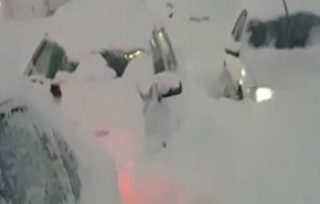 تصاویر کم نظیر از کولاک در گیلان و به دام افتادن خودروها در برف سنگین + ویدیو