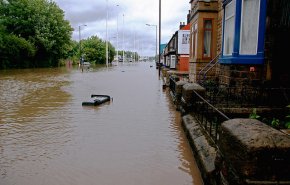  مشکلات ناشی از جاری شدن سیل در غرب انگلیس