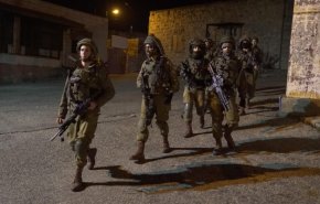 قوات الاحتلال تعتقل 20 فلسطينيا من الضفة والقدس