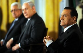 رئيس الإحتلال يعزي برحيل مبارك: 