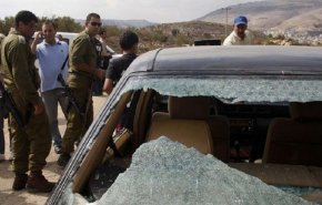 مستوطنون صهاينة يحطمون نحو 20 مركبة فلسطينية شمالي الضفة الغربية