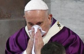 پاپ فرانسیس به علت بیماری دیدارهای رسمی خود را لغو کرد 