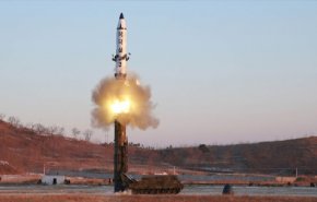 كوريا الشمالية تطلق مقذوفين 'مجهولين' على كوريا الجنوبية