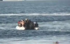 تلاش گارد ساحلی یونان برای «غرق کردن» قایق پناهجویان!