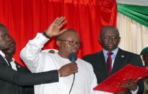 احتدام الأزمة السياسية في غينيا بيساو بوجود رئيسين