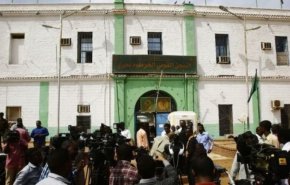 الداخلية السودانية تكشف حقيقة هروب نزلاء من سجن كوبر 
