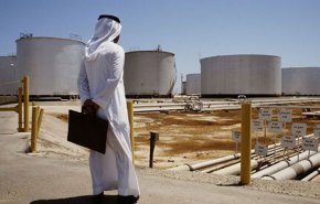 سقوط قیمت نفت/ عربستان بودجه نهادهای دولتی را ۲۰ درصد کاهش داد