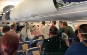 مشاجرة على متن طائرة لبنانية قادمة من الرياض بسبب كورونا + فيديو