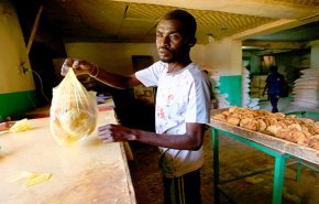 التضخم السنوي في السودان يقفز 71.3 بالمئة خلال فبراير

