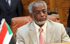 السودان يأمر بالقبض على وزير الخارجية السابق
