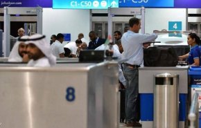 الإمارات تمنع سفر مواطنيها وتعلق تأشيرات الوصول