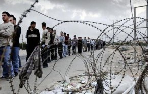 وزارة العمل في رام الله تصف تصرفات الاحتلال ازاء العمال الفلسطينيين بـ 