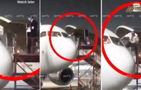 بالفيديو: طياران يهربان من قمرة القيادة خشية اصابتهما بالكورونا